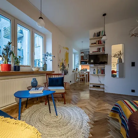 Tranquil Old Town Retreat Warsaw