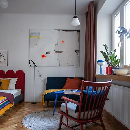 Apartment Tranquil Old Town Retreat *