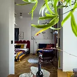 Tranquil Old Town Retreat Appartement