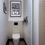 Tranquil Old Town Retreat *