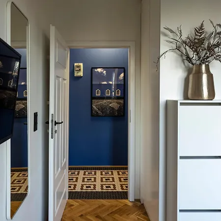 Tranquil Old Town Retreat Appartement